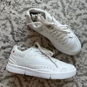 ON Running - The Roger Centre Court Sneakers 2022